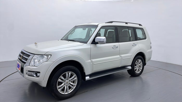 MITSUBISHI PAJERO-Left Front Diagonal (45- Degree) View