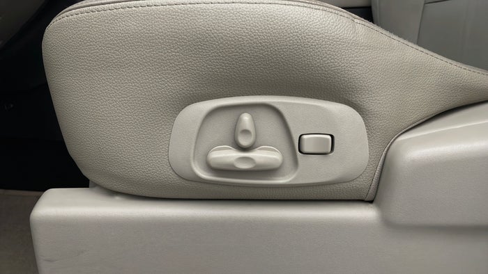MITSUBISHI PAJERO-Driver Side Adjustment Panel