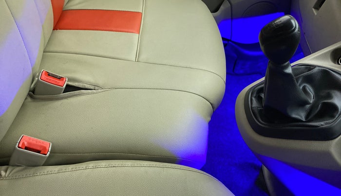 2017 Datsun Go Plus T, Petrol, Manual, 56,483 km, Gear Lever