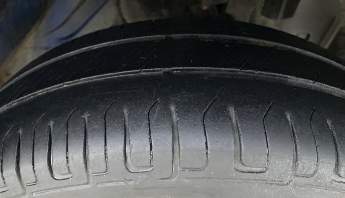 2017 Datsun Go Plus T, Petrol, Manual, 56,483 km, Right Front Tyre Tread