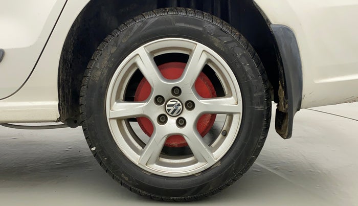 2013 Volkswagen Vento HIGHLINE PETROL AT, Petrol, Automatic, 70,819 km, Left Rear Wheel