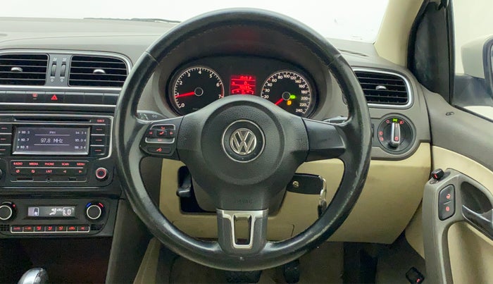 2013 Volkswagen Vento HIGHLINE PETROL AT, Petrol, Automatic, 70,819 km, Steering Wheel Close Up