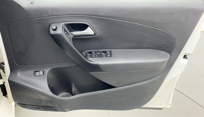 2017 Volkswagen Vento ALL STAR 1.6 MPI, Petrol, Manual, 62,666 km, Driver Side Door Panels Control