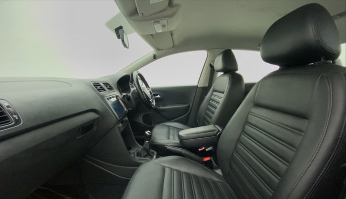 2017 Volkswagen Vento ALL STAR 1.6 MPI, Petrol, Manual, 62,666 km, Right Side Front Door Cabin