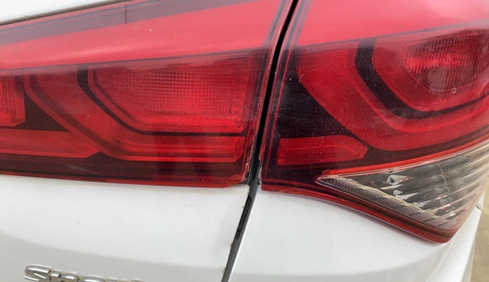 2017 Hyundai Elite i20 SPORTZ 1.2, Petrol, Manual, 64,469 km, Right tail light - Minor damage