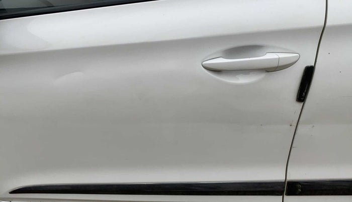 2017 Hyundai Elite i20 SPORTZ 1.2, Petrol, Manual, 64,362 km, Front passenger door - Slightly dented