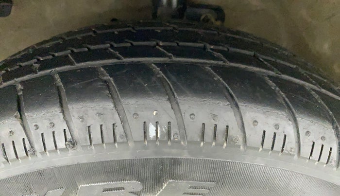 2016 Maruti Celerio ZXI AMT, Petrol, Automatic, 45,100 km, Left Front Tyre Tread