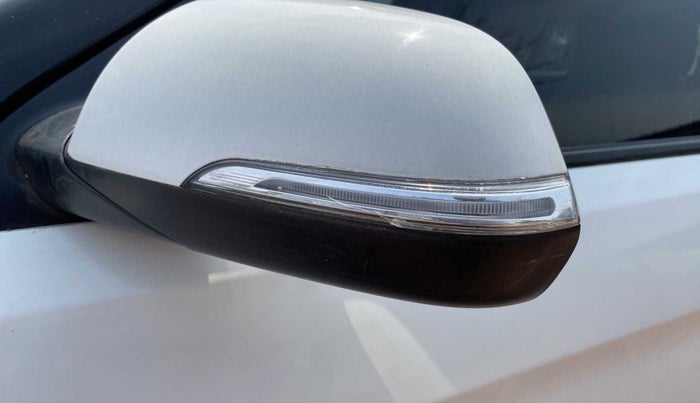 2015 Hyundai Creta SX PLUS 1.6 PETROL, Petrol, Manual, 51,525 km, Left rear-view mirror - Indicator light has minor damage