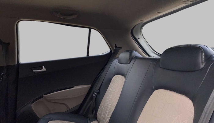 2018 Hyundai Grand i10 SPORTZ 1.2 KAPPA VTVT, Petrol, Manual, 73,914 km, Right Side Rear Door Cabin