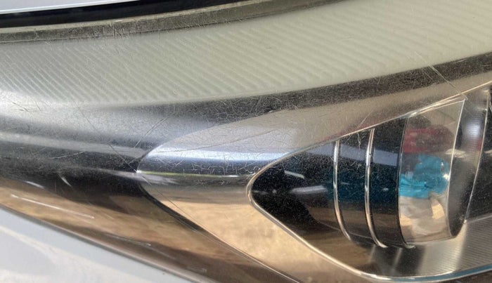 2017 Hyundai Elite i20 ASTA 1.2 (O), Petrol, Manual, 62,566 km, Right headlight - Minor scratches