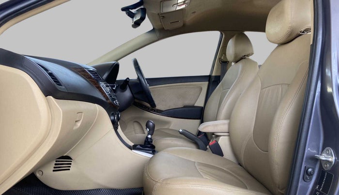 2015 Hyundai Verna FLUIDIC 4S 1.6 VTVT S(O), Petrol, Manual, 92,968 km, Right Side Front Door Cabin