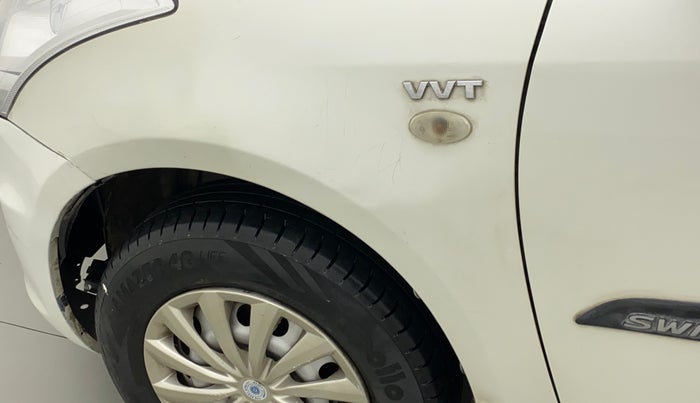 2015 Maruti Swift LXI (O), CNG, Manual, 74,392 km, Left fender - Minor scratches