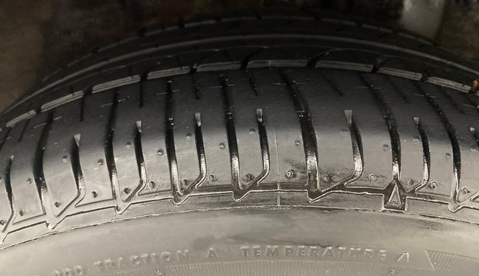 2018 Hyundai Elite i20 ASTA 1.2 (O), Petrol, Manual, 51,744 km, Left Rear Tyre Tread