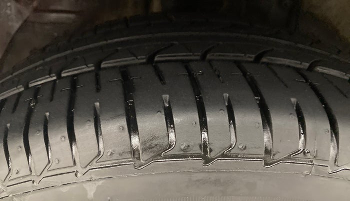 2018 Hyundai Elite i20 ASTA 1.2 (O), Petrol, Manual, 51,744 km, Right Rear Tyre Tread