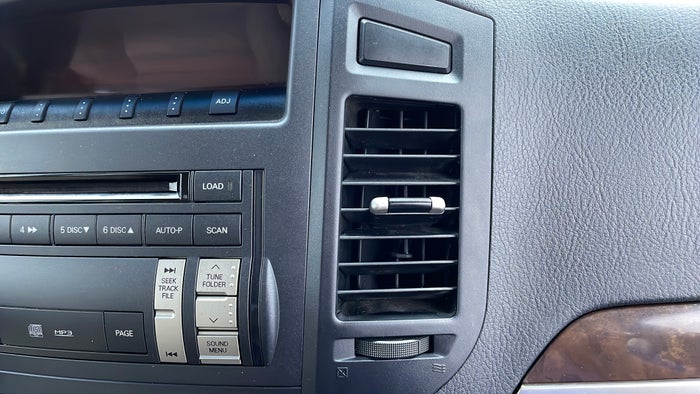 MITSUBISHI PAJERO-Dashboard AC Vent Broken