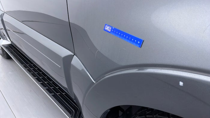 MITSUBISHI PAJERO-Fender RHS Scratch
