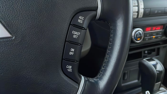 MITSUBISHI PAJERO-Cruise Control