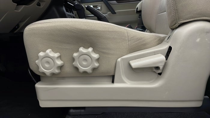 MITSUBISHI PAJERO-Driver Side Adjustment Panel