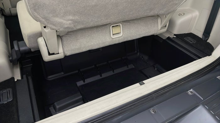 MITSUBISHI PAJERO-Flooring Boot Interior Mat missing/torn