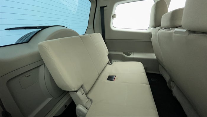 MITSUBISHI PAJERO-Third Seat Row