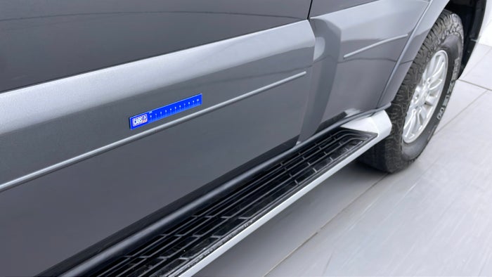 MITSUBISHI PAJERO-Door Exterior LHS Front Scratch