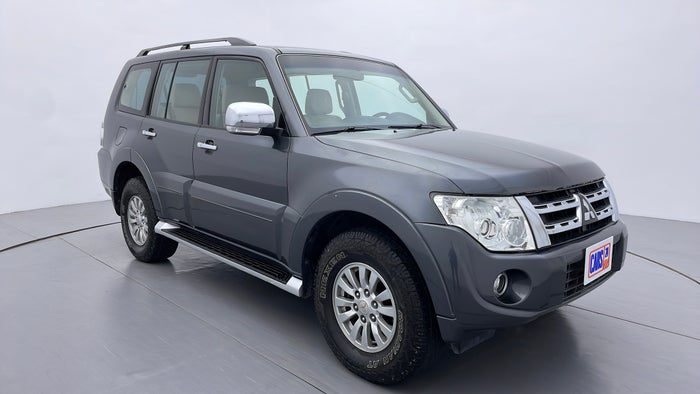 MITSUBISHI PAJERO-Right Front Diagonal (45- Degree) View