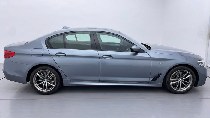BMW 520I-Right Side View