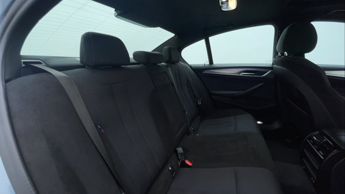 BMW 520I-Right Side Door Cabin View