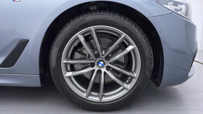 BMW 520I-Right Front Tyre