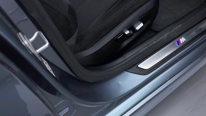 BMW 520I-Pillar RHS B Dent