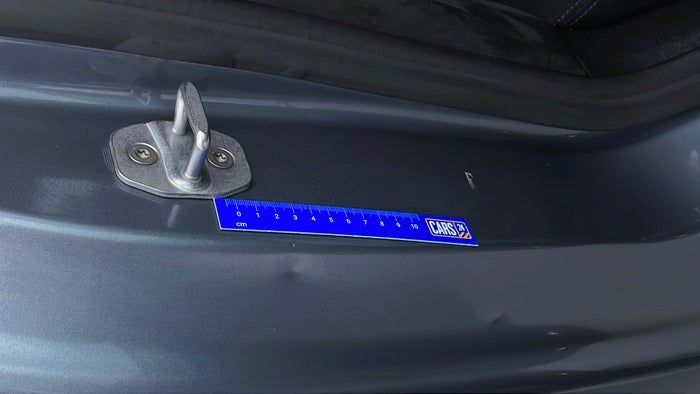 BMW 520I-Quarter Panel RHS Dent