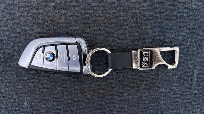 BMW 520I-Key Close-up