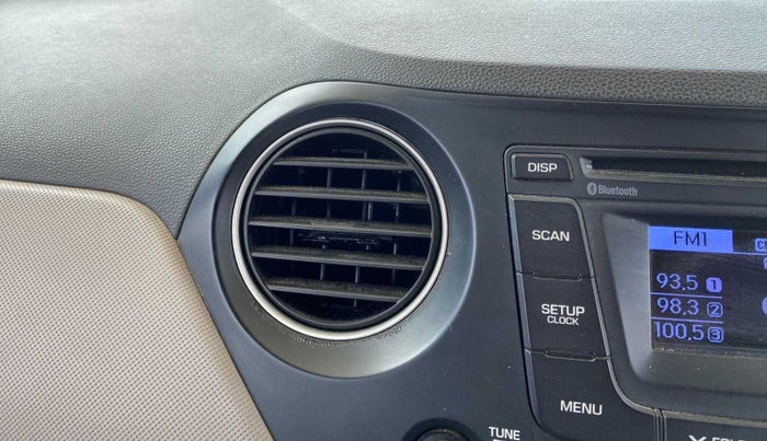 2014 Hyundai Xcent S 1.2, Petrol, Manual, 59,083 km, AC Unit - Front vent has minor damage