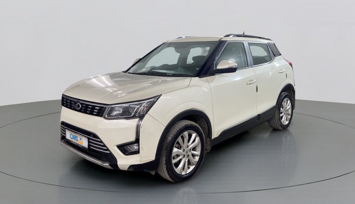2019 Mahindra XUV300 W8 1.5 DIESEL AMT, Diesel, Automatic, 4,227 km, Left Front Diagonal