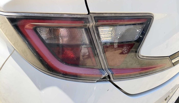 2020 Hyundai AURA SX+ 1.0 TURBO GDI MT, Petrol, Manual, 882 km, Left tail light - Minor damage