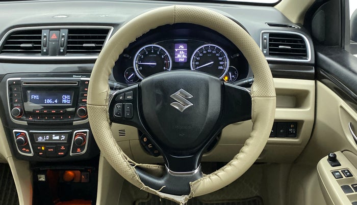 2014 Maruti Ciaz ZXI, Petrol, Manual, 86,216 km, Steering Wheel Close Up