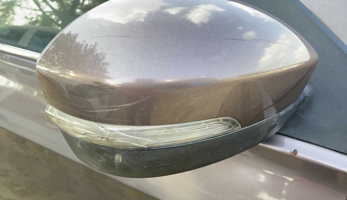 2017 Tata TIGOR XZ (O) PETROL, Petrol, Manual, 68,339 km, Right rear-view mirror - Indicator light has minor damage