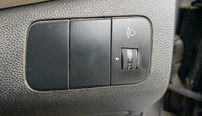 2014 Hyundai Grand i10 SPORTZ 1.2 KAPPA VTVT, Petrol, Manual, 77,919 km, Dashboard - Headlight height adjustment not working