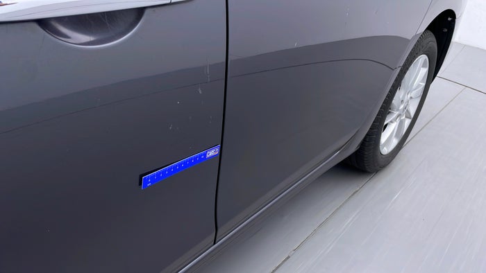 NISSAN SENTRA-Door Exterior LHS Front Scratch