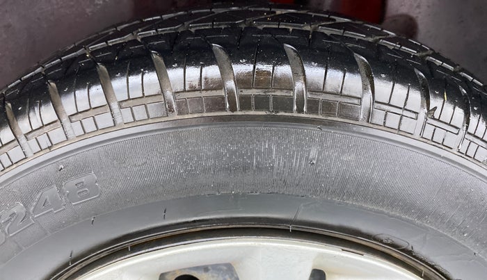 2018 Maruti Swift VXI D, Petrol, Manual, 58,072 km, Left Rear Tyre Tread