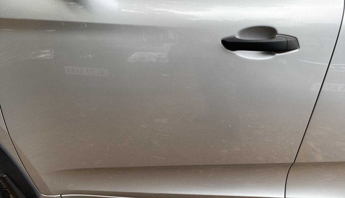 2018 Mahindra KUV 100 NXT K2 P 6 STR, Petrol, Manual, 36,929 km, Front passenger door - Minor scratches