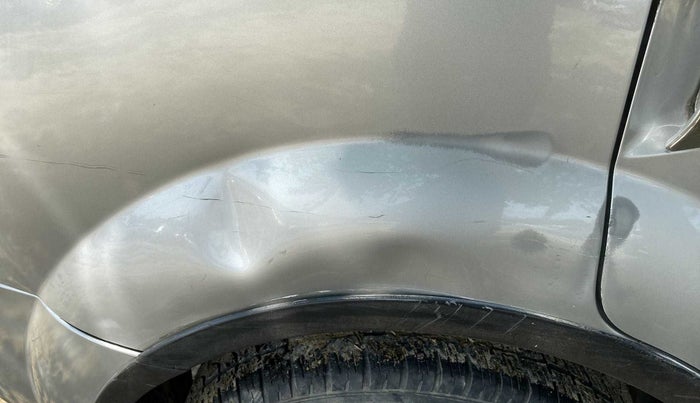2014 Mahindra XUV500 W8, Diesel, Manual, 86,014 km, Right quarter panel - Slightly dented