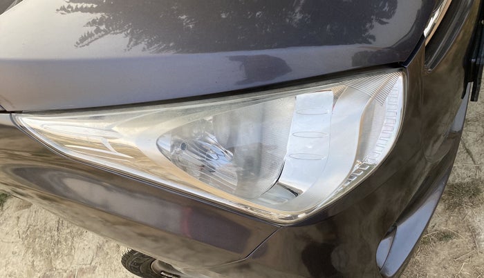 2018 Hyundai Eon ERA +, Petrol, Manual, 52,406 km, Right headlight - Minor scratches