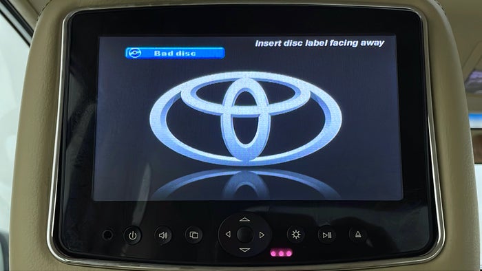 TOYOTA PRADO-Display Screen For Rear Passengers