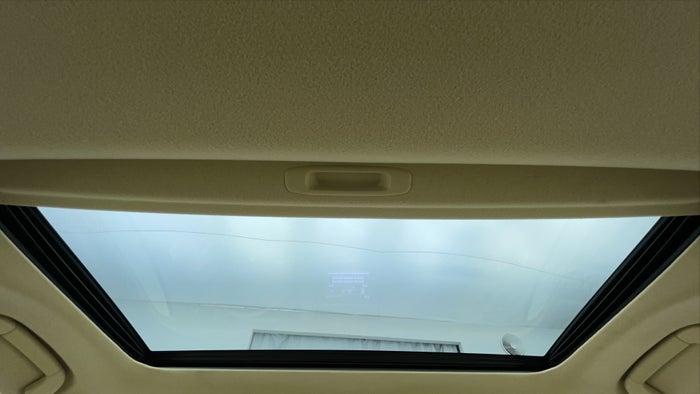 TOYOTA PRADO-Interior Sunroof/Moonroof