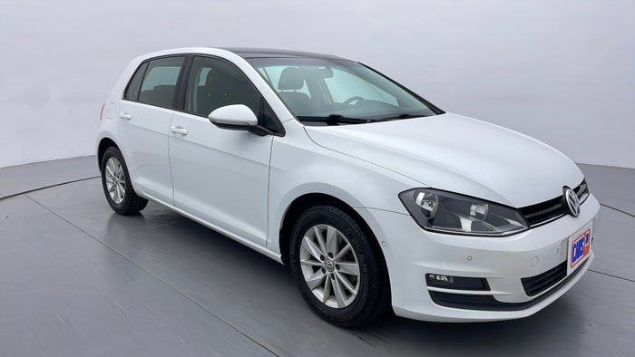 2015 VOLKSWAGEN GOLF-Right Front Diagonal (45- Degree) View