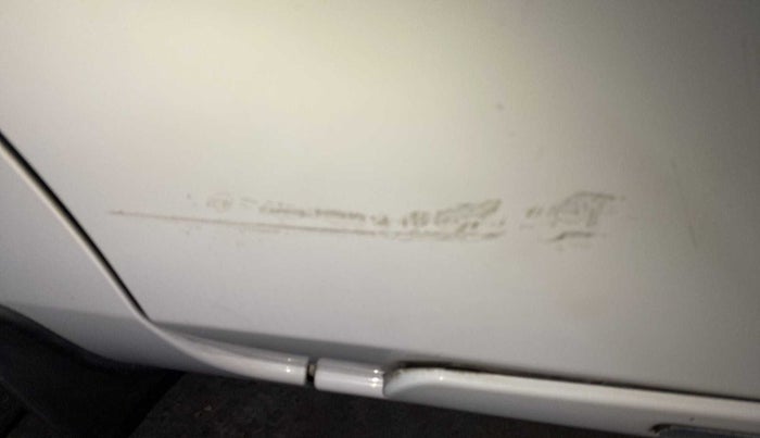 2020 Toyota YARIS J MT, Petrol, Manual, 38,874 km, Front passenger door - Minor scratches