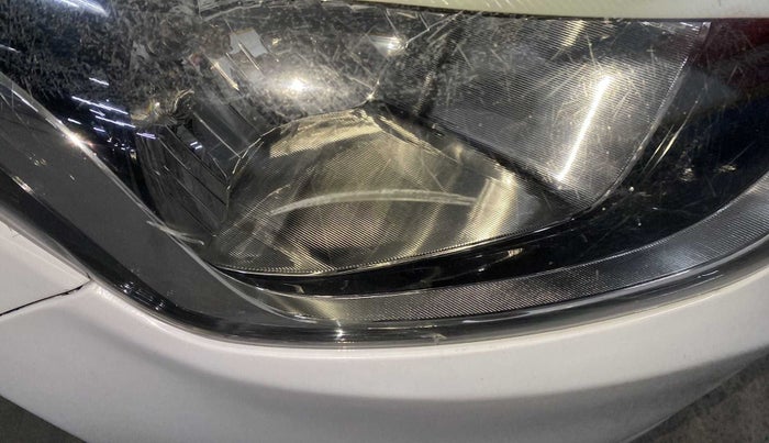 2015 Hyundai Elite i20 SPORTZ 1.2, Petrol, Manual, 52,017 km, Right headlight - Minor scratches