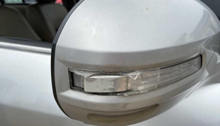 2013 Maruti Swift Dzire VDI, Diesel, Manual, 98,598 km, Right rear-view mirror - Indicator light has minor damage