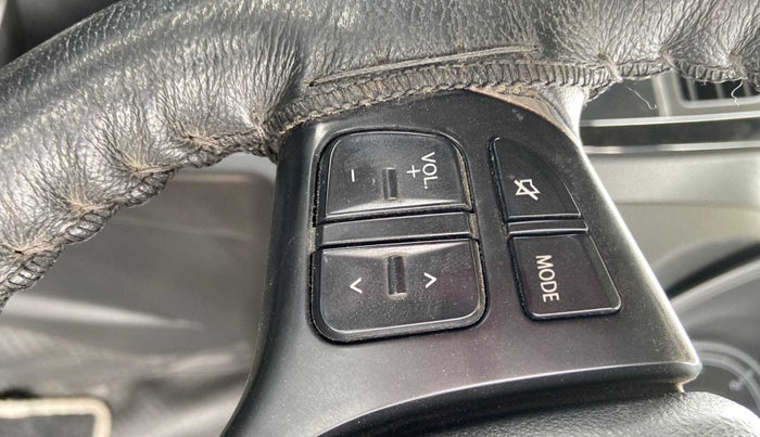 2017 Maruti Vitara Brezza ZDI PLUS, Diesel, Manual, 81,709 km, Steering wheel - Sound system control not functional